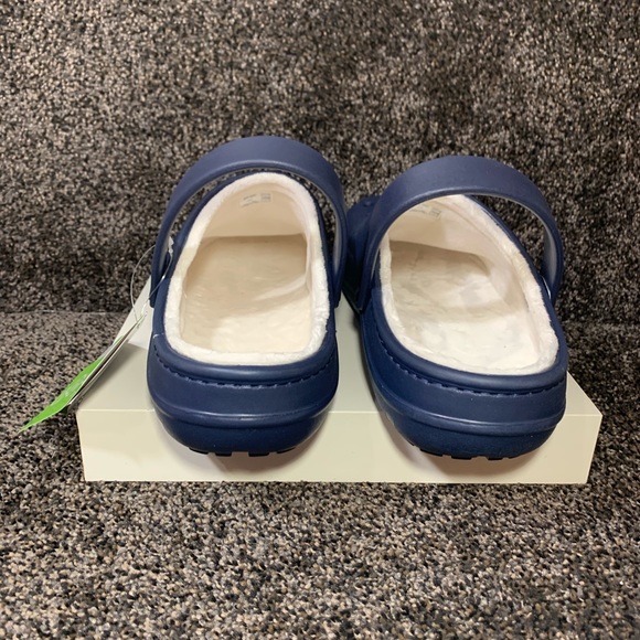 Lined Fuzzy Warm Crocs size 12 & 13 unisex - Picture 3 of 7